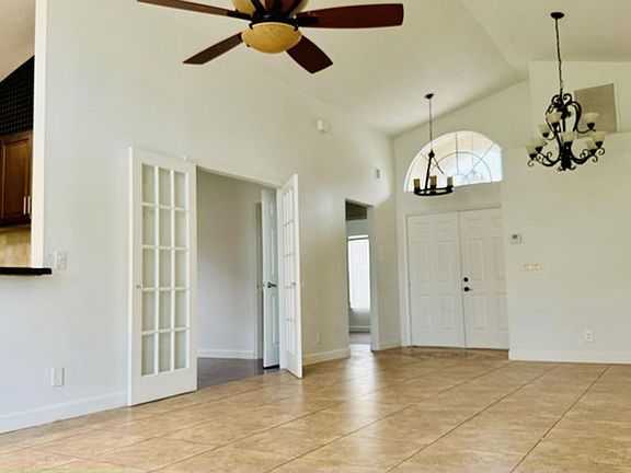 5th image of 4307 Grosvenor Ct
