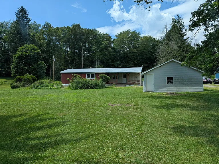 View from road. (Garage on left is not included in lease)