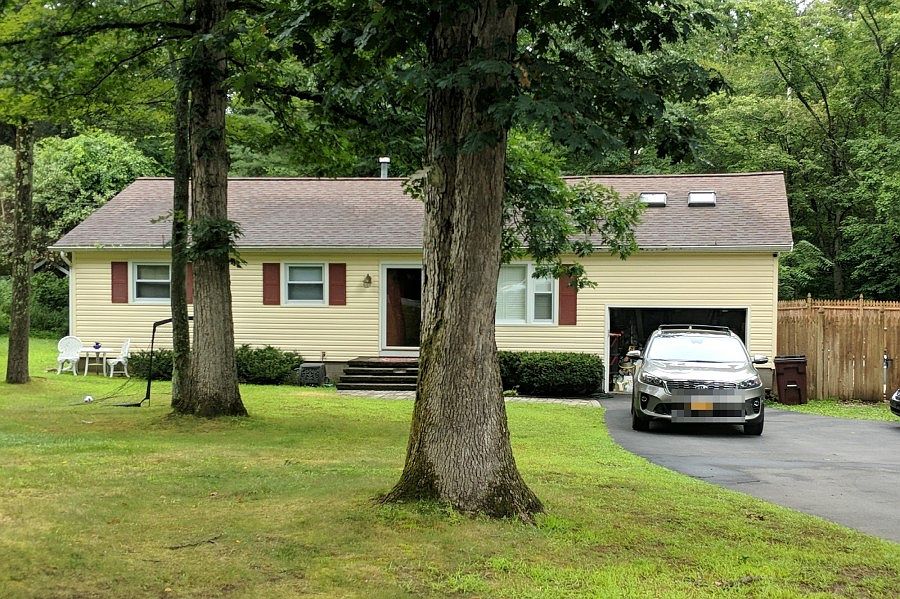 1st image of 17 Birchwood Ct