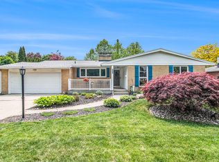 1912 Lynne Ln NW, Grand Rapids, MI 49504