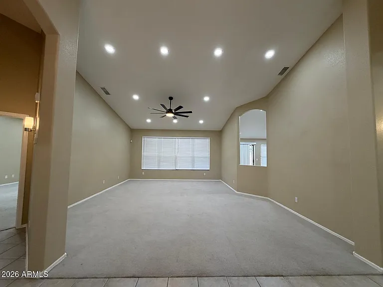 5434 W Saint John Rd — Photo 5