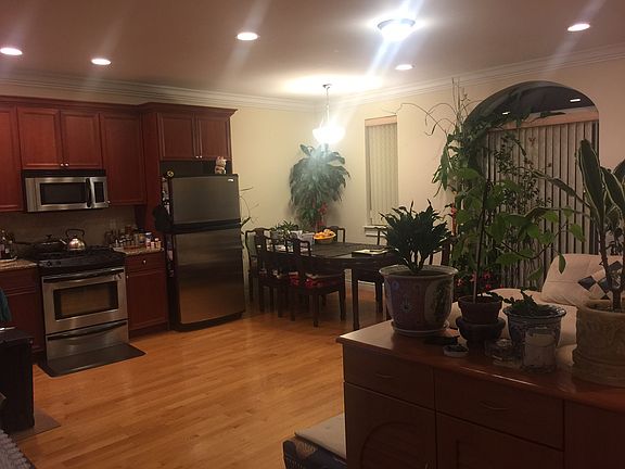 4th image of 192 Bay 17 St #3F