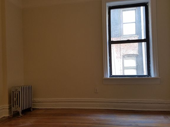 3rd image of 435 Fort Washington Ave APT 6A