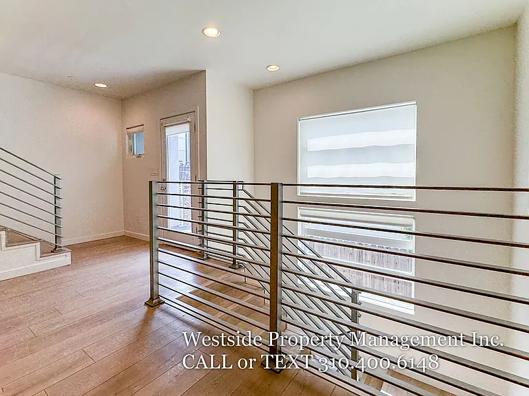 6546-6548 1/2 La Mirada Ave — Photo 18