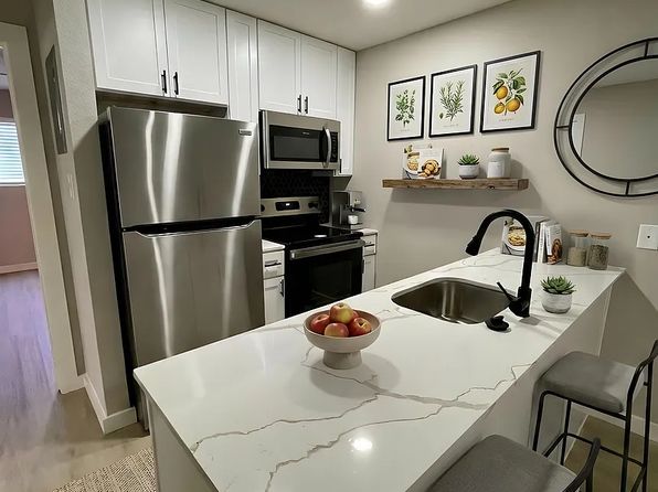 600 1/2 E 53rd St, Austin, TX property photo