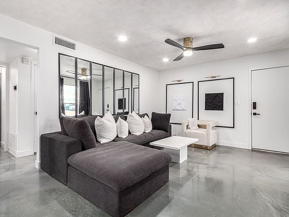 3rd image of 5135 N 10th St APT 19