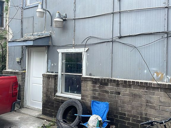 2nd image of 1506 4th St #3