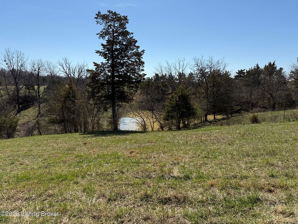2nd image of 6 Tucker Ln