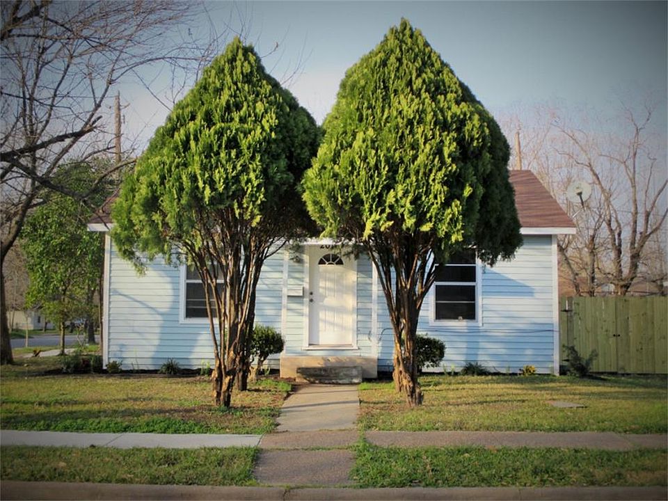 1st image of 2016 4th St