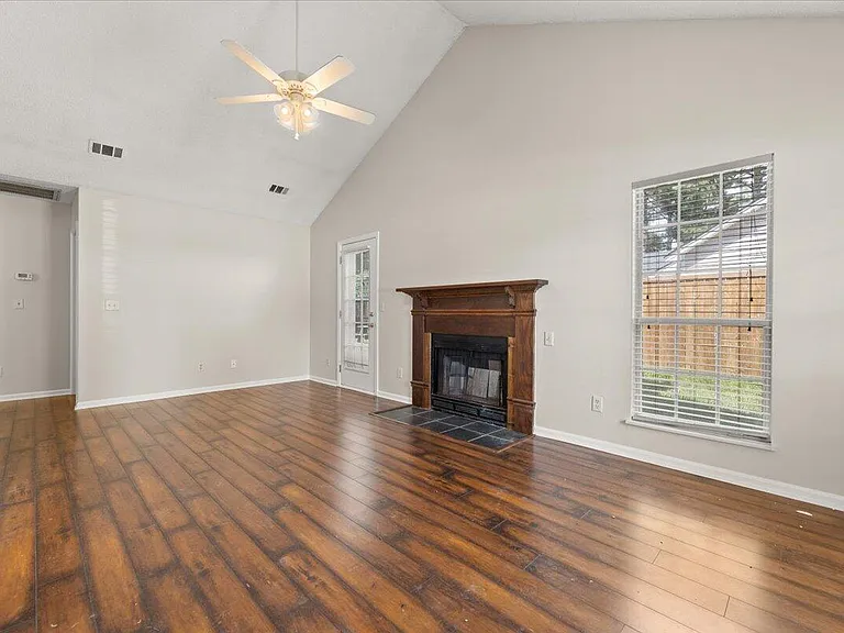 1351 Cadence Dr — Photo 5