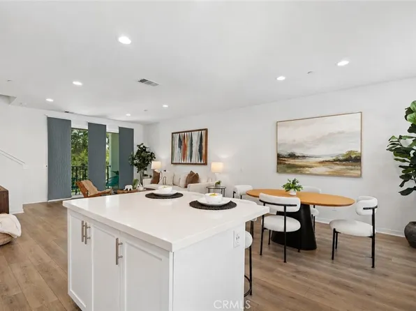 250 Novel, Irvine, CA 92618