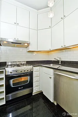 Rented by Halstead Real Estate | media 9