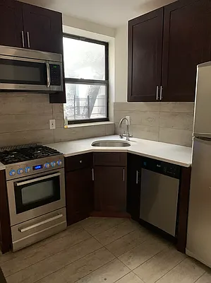 Rented by Heritage Realty LLC | media 10