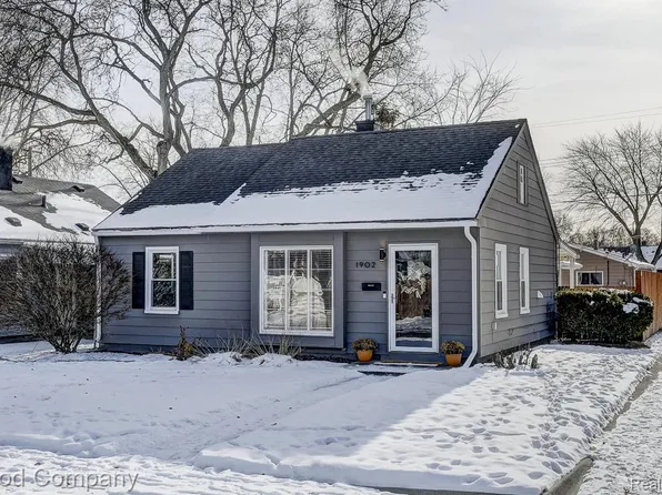 1902 Moorhouse St, Ferndale, MI 48220