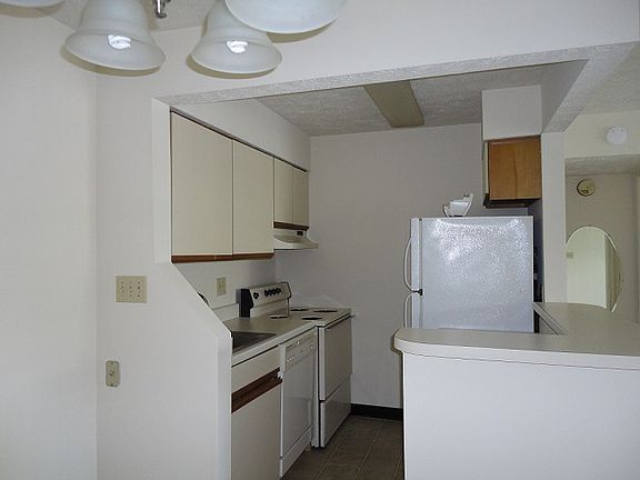 4th image of 59 Wells Ct