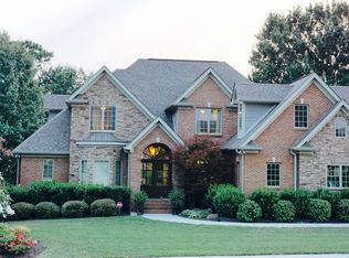 8261 Georgetown Bay Dr, Ooltewah, TN 37363