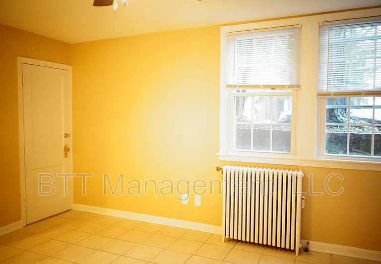 806 Houston Ave #4 — Photo 5