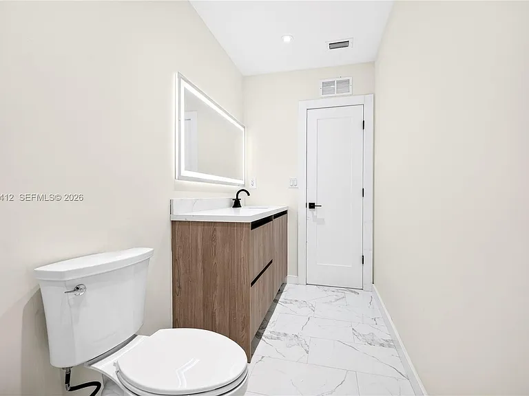 5715 Jackson St — Photo 26