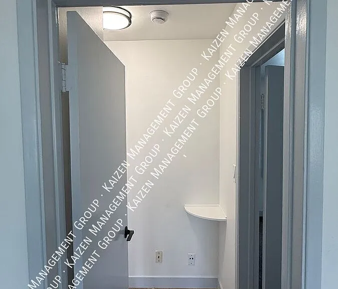 834 Austin Ave #6 — Photo 12