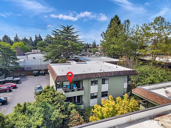 4th image of 18908 8th Avenue NW #220