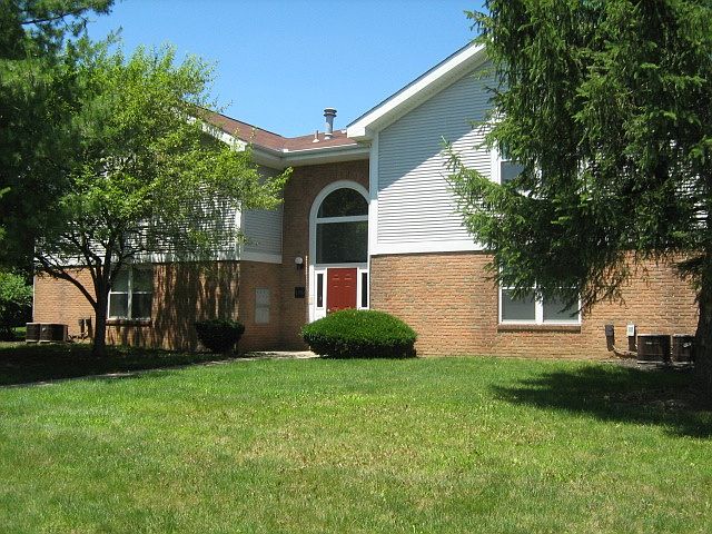 1st image of 208 S Westmoor Ave APT F