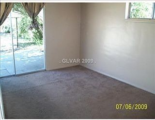 2nd image of 2621 Willoughby Ave