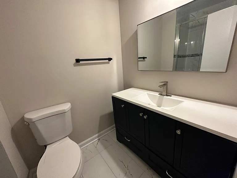 13511 Ambassador Dr — Photo 27
