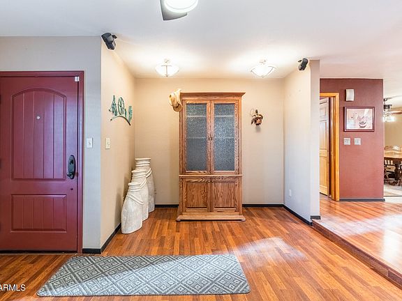4th image of 3449 E Paradise Dr