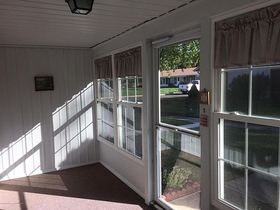2nd image of 1205A Shetland Dr