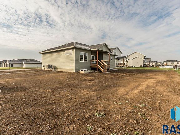 5th image of 3801 S Catcher Ct