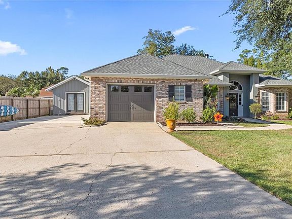 3rd image of 108 Arapaho Ct