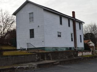 405 Front St, Dupont, PA 18641