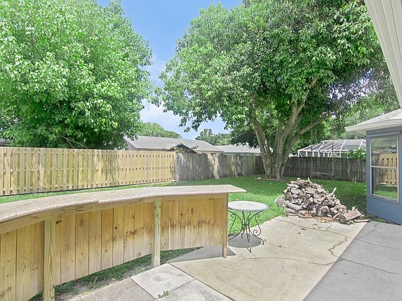 5th image of 1642 Sweetwood Dr