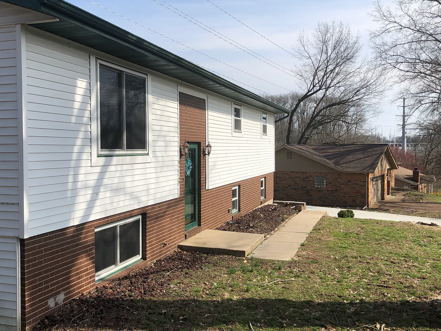 216 Woodridge Ct photo 1