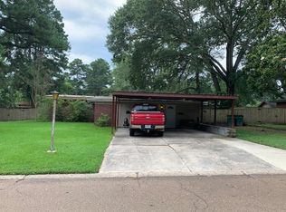907 Kenwood St, El Dorado, AR 71730