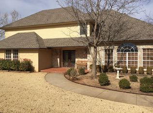 1701 Silver Oaks Dr, Edmond, OK 73025