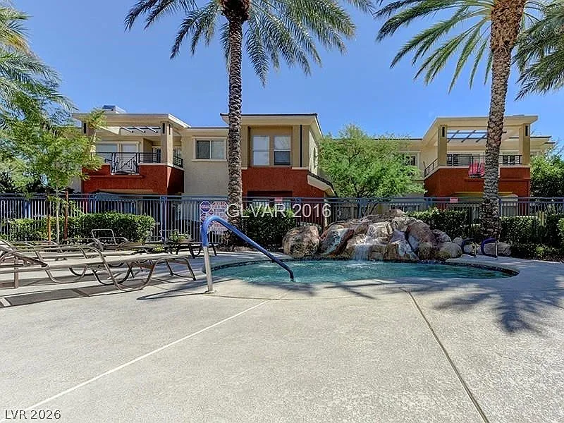 2 bed, 2.0 bath, 1671 sqft, $2,250 — Photo 3