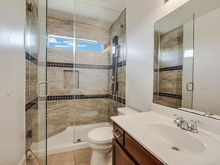 8111 Hawick Dr — Photo 14