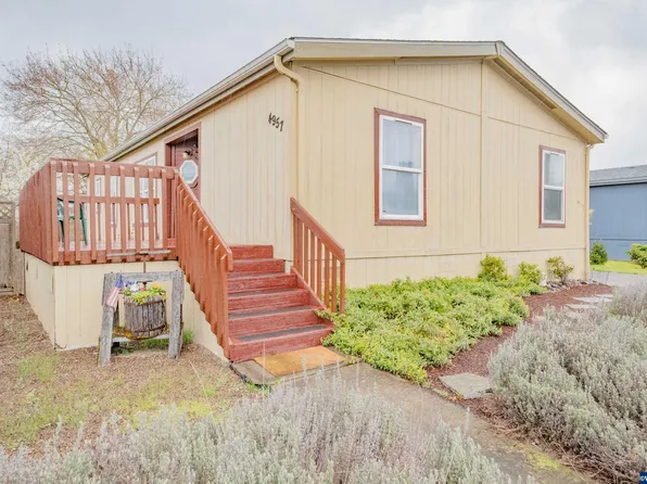 4957 Wind Spring Way NE #22, Salem, OR 97301