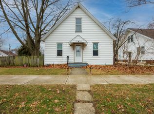1213 S Madison St, Bloomington, IL