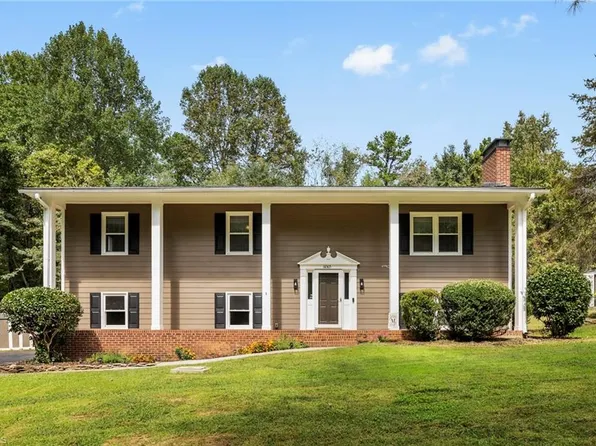 6065 Hedgerow Cir, Clemmons, NC 27012