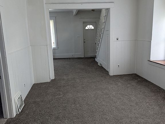 4th image of 921 S Fayette St