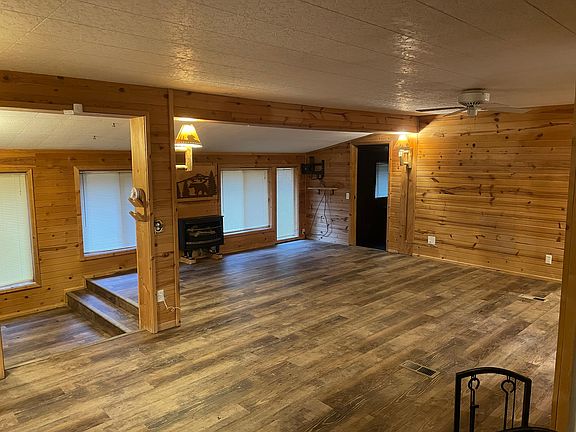 2nd image of 119 Castle Mountain Dr