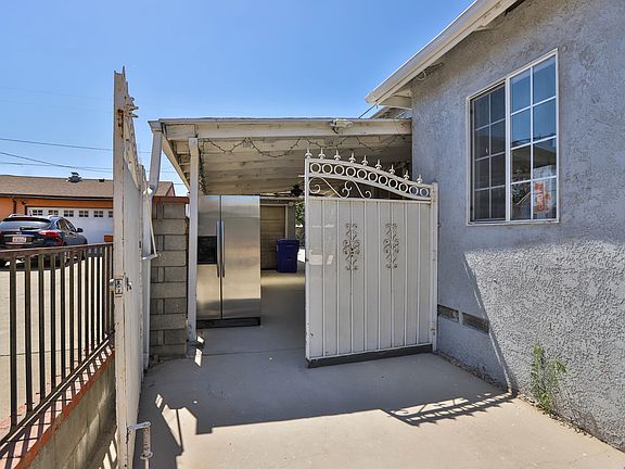2nd image of 4132 Lynd Ave #B