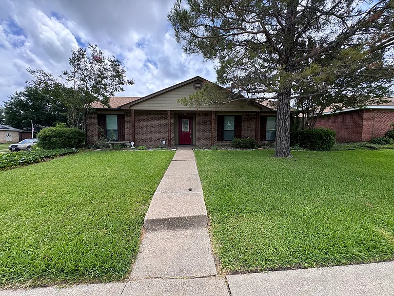 600 Southwynd Dr — Photo 1