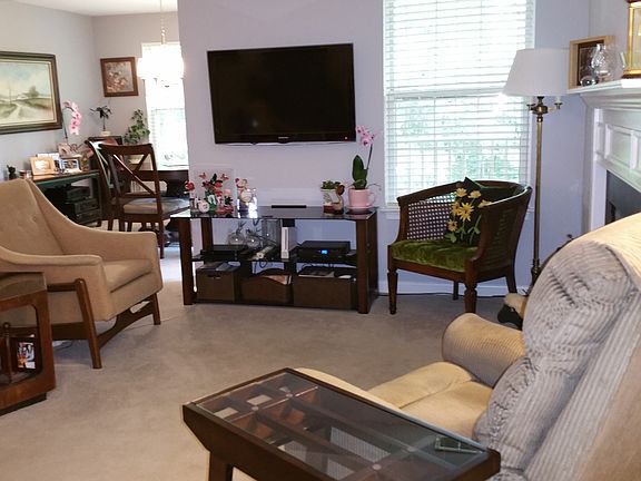 5th image of 4124 Monument Ct #204