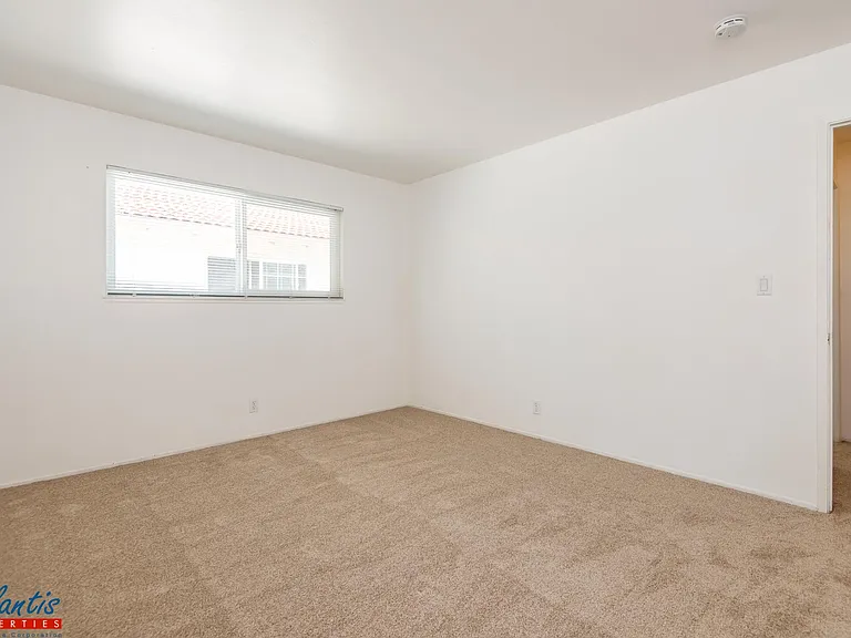 1570 Quebec Ct #4 — Photo 6