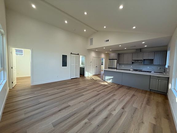 3rd image of 1021 Waterbird Way