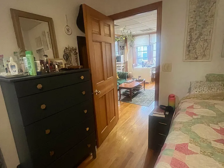 5 Margaret St #4 — Photo 3