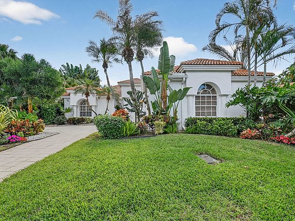 4th image of 10646 Greenbriar Villa Drive